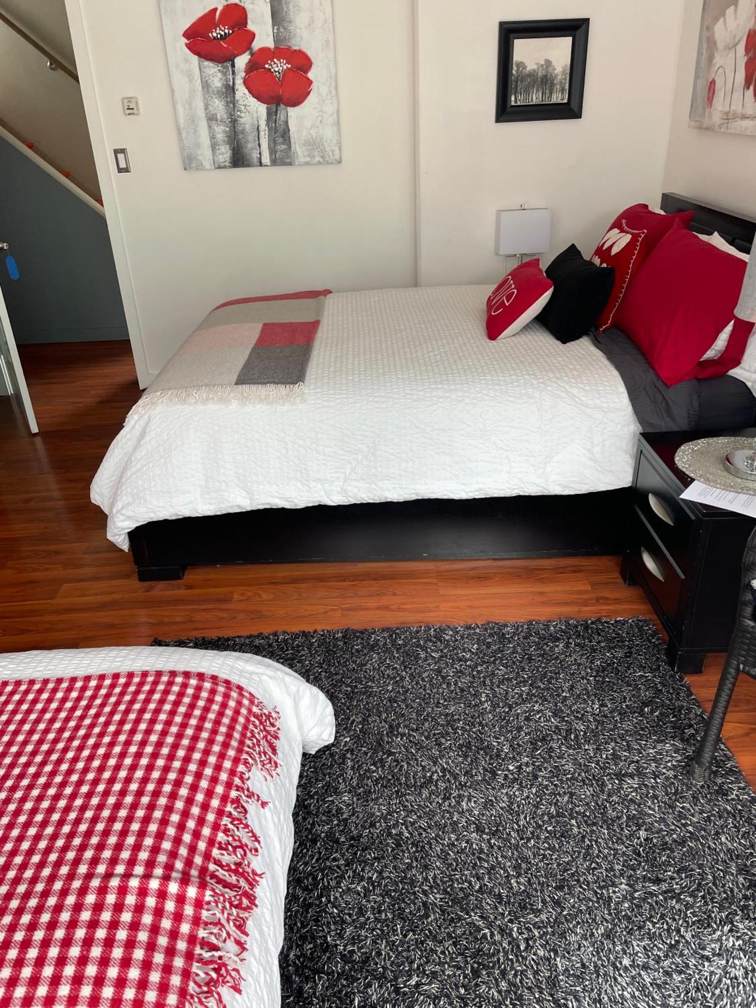 A Float Home B&B In Fisherman'S Wharf Victoria Exterior photo