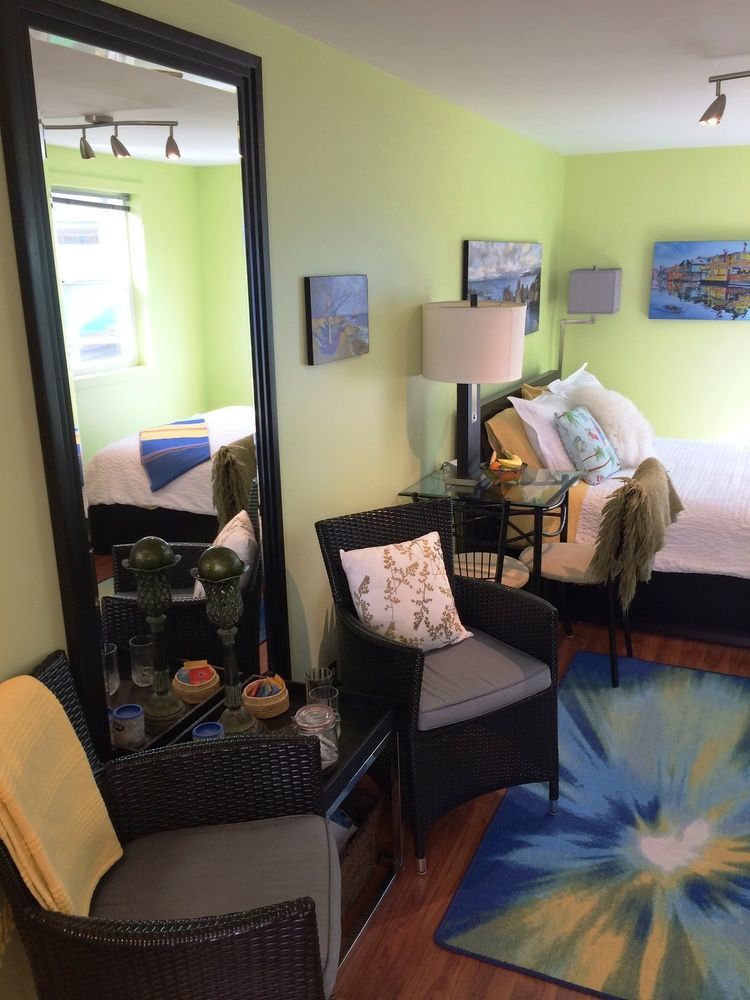 A Float Home B&B In Fisherman'S Wharf Victoria Exterior photo